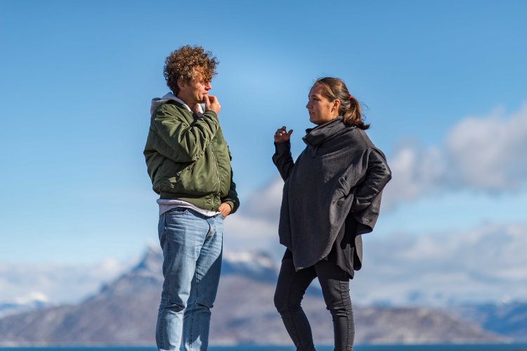 rickard-og-pipaluk_sermitsiaq-i-baggrunden